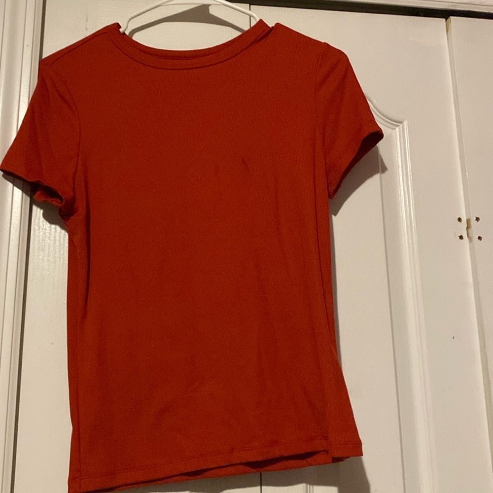 No Boundaries, Red or Green Top
